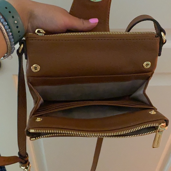 Michael Kors Brown Leather Crossbody Bag Wallet - Picture 3 of 3